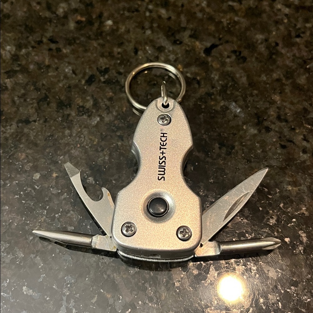 Swiss Tech Silver Pocket Multi-Tool - Picture 5 of 8